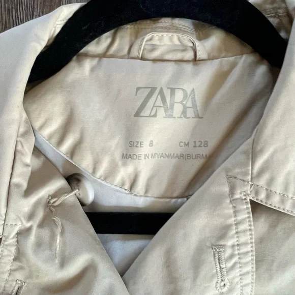 Zara Tan Kids Trench Coat with Belt pit 16 length 25 - Picture 5 of 8